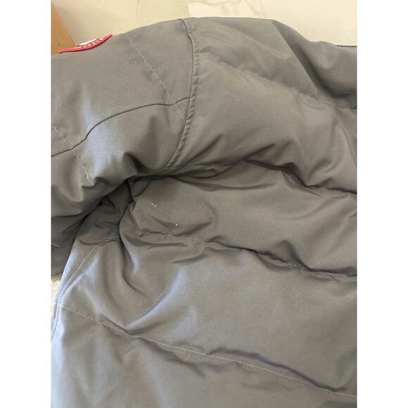 Canada Goose Puffer Jacket in Grey - Excellent Condition - Picture 3 of 5